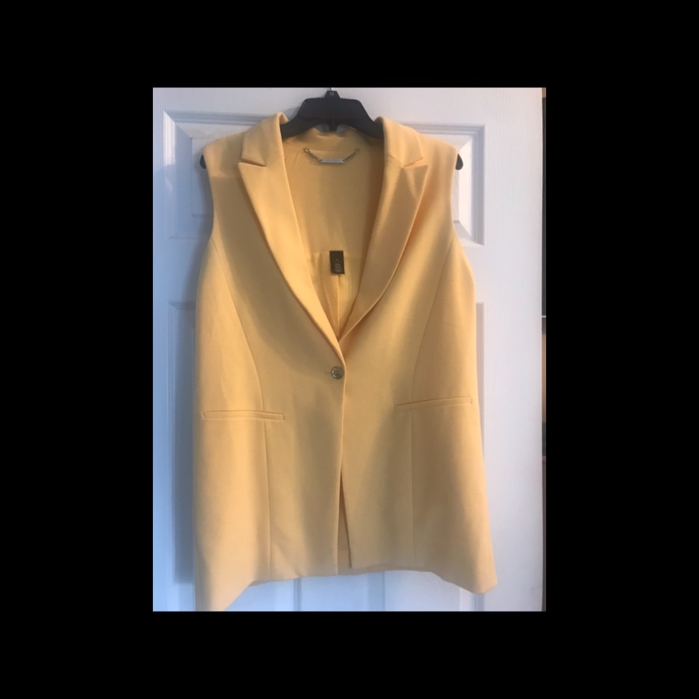 Woman’s one button long vest